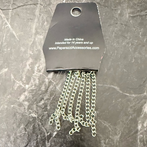 PAPARAZZI Necklace and Earrings Set - Picture 4 of 11